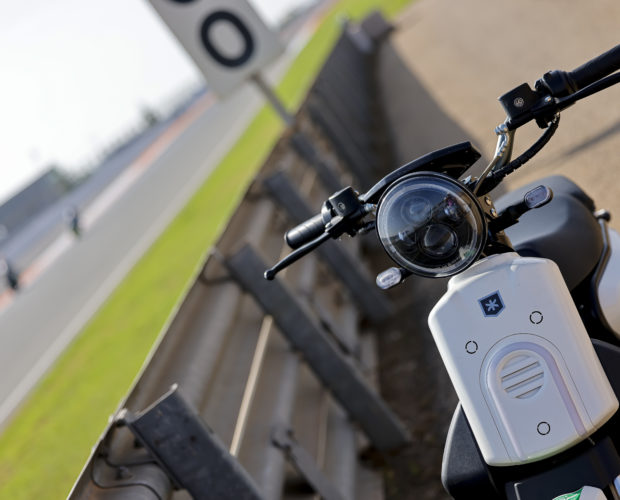 2 carné de conducir para conducir una moto eléctrica